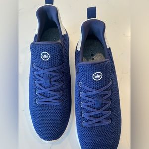 Brand New Peter Millar women’s sneaker. 8.5